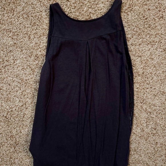 Express Tank Top - Picture 2 of 3